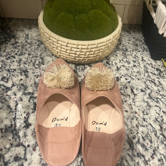 “Pom’d” Designer moccasins size 10 RARE SOLD OUT!! - Picture 2 of 6